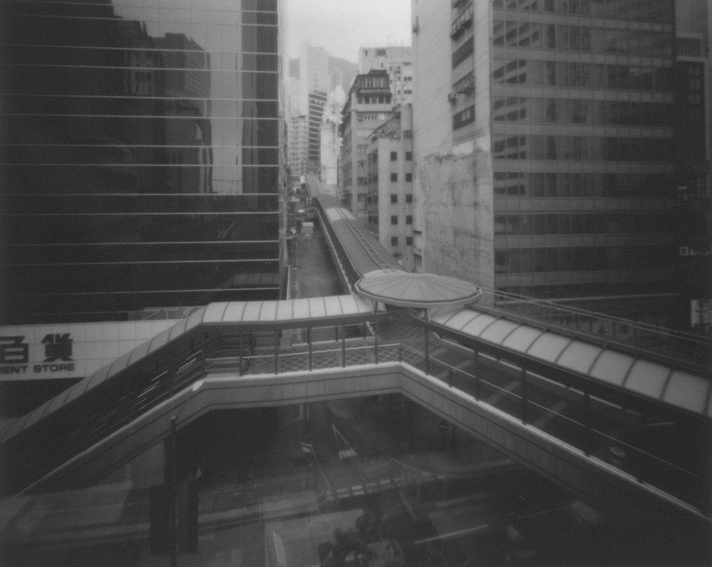 Hong Kong Central – Escalator – Ernst Logar 1997