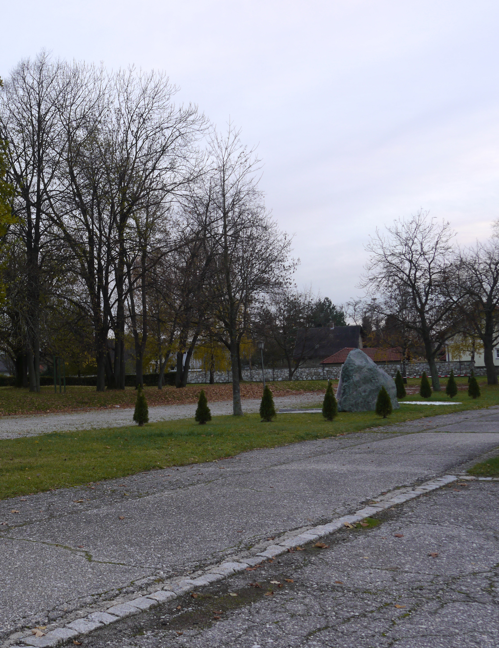 Gedächtnishain – Belgierkaserne – Ernst Logar 2012