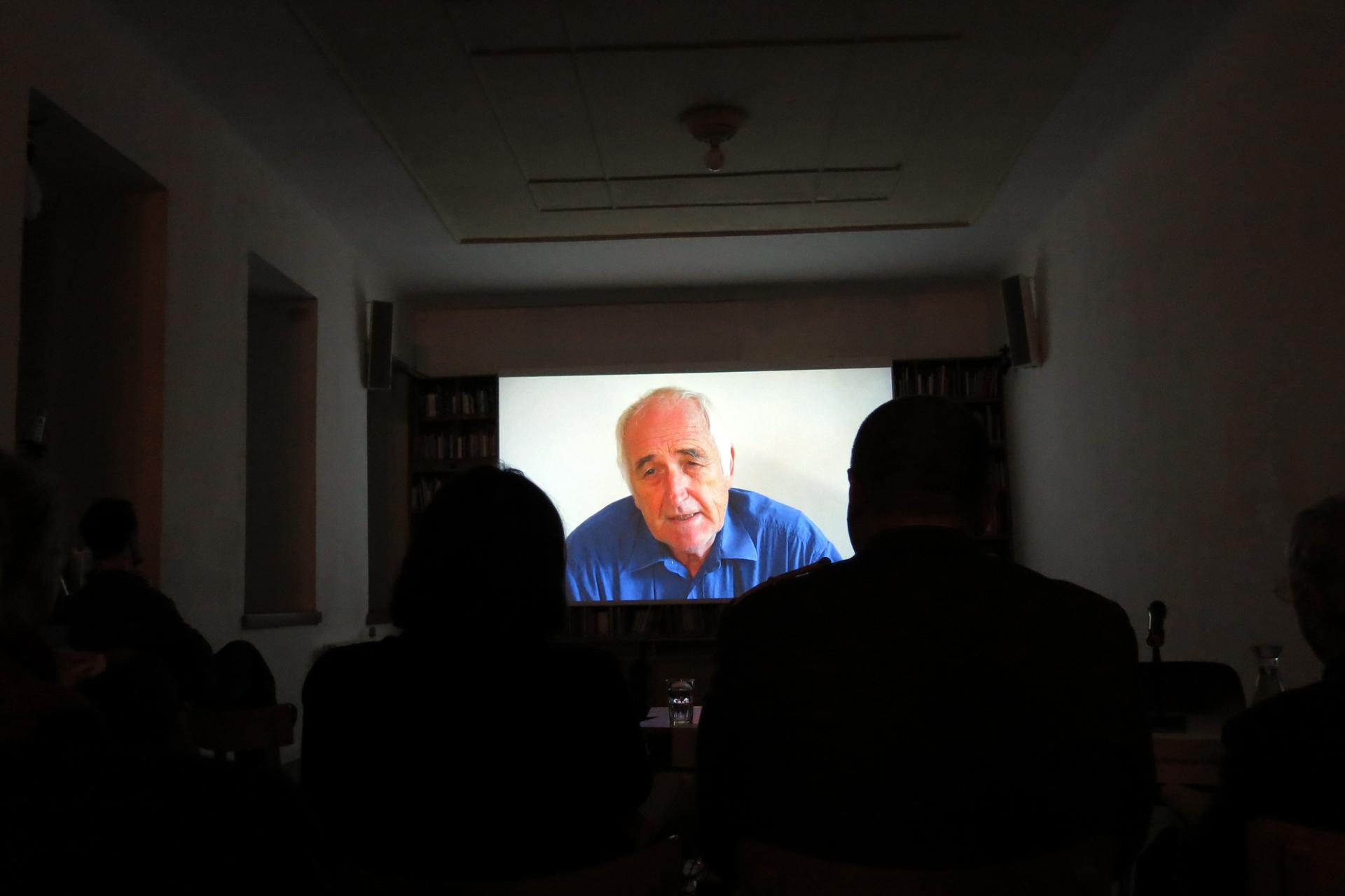 Depot_20131212_lamaAt_5232